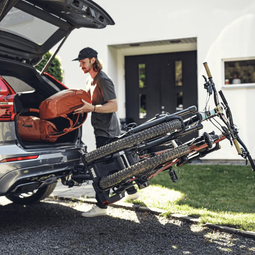 Thule EasyFold XT easy-loading bundle