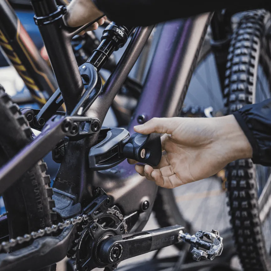 Thule EasyFold XT easy-loading bundle