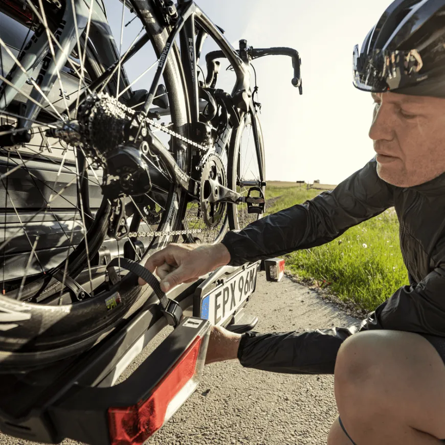 Thule EasyFold XT easy-loading bundle